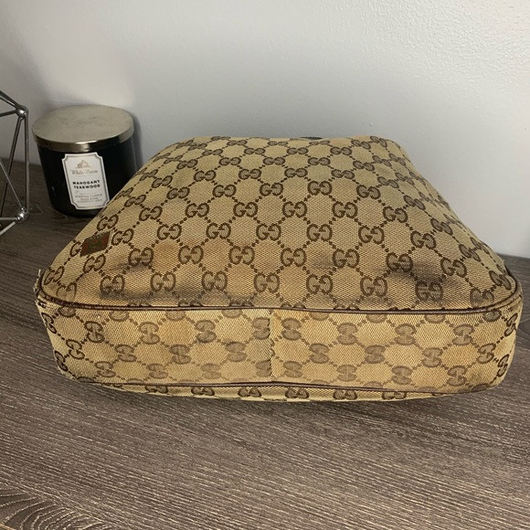 Authentic Gucci Purse - Picture 7 of 7